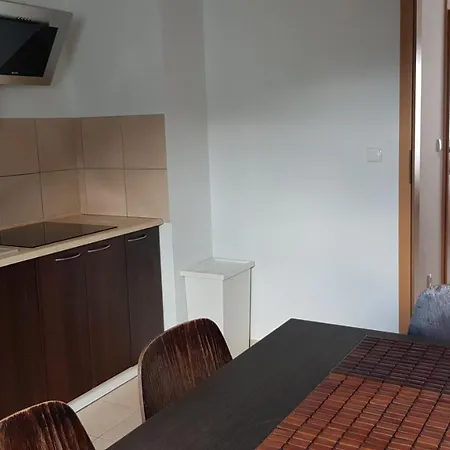 Apartmán With 6 Single Beds