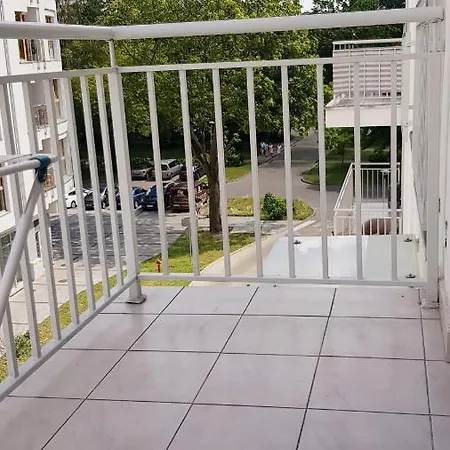Apartmán With 6 Single Beds *