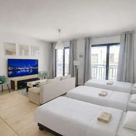Apartmán With 6 Single Beds *