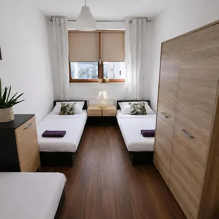 With 6 Single Beds Apartmán Svinoústí